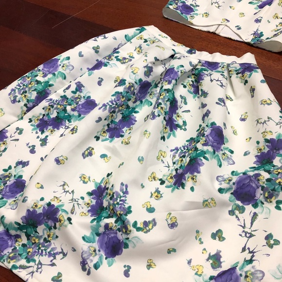 Two -piece floral set - Picture 2 of 5